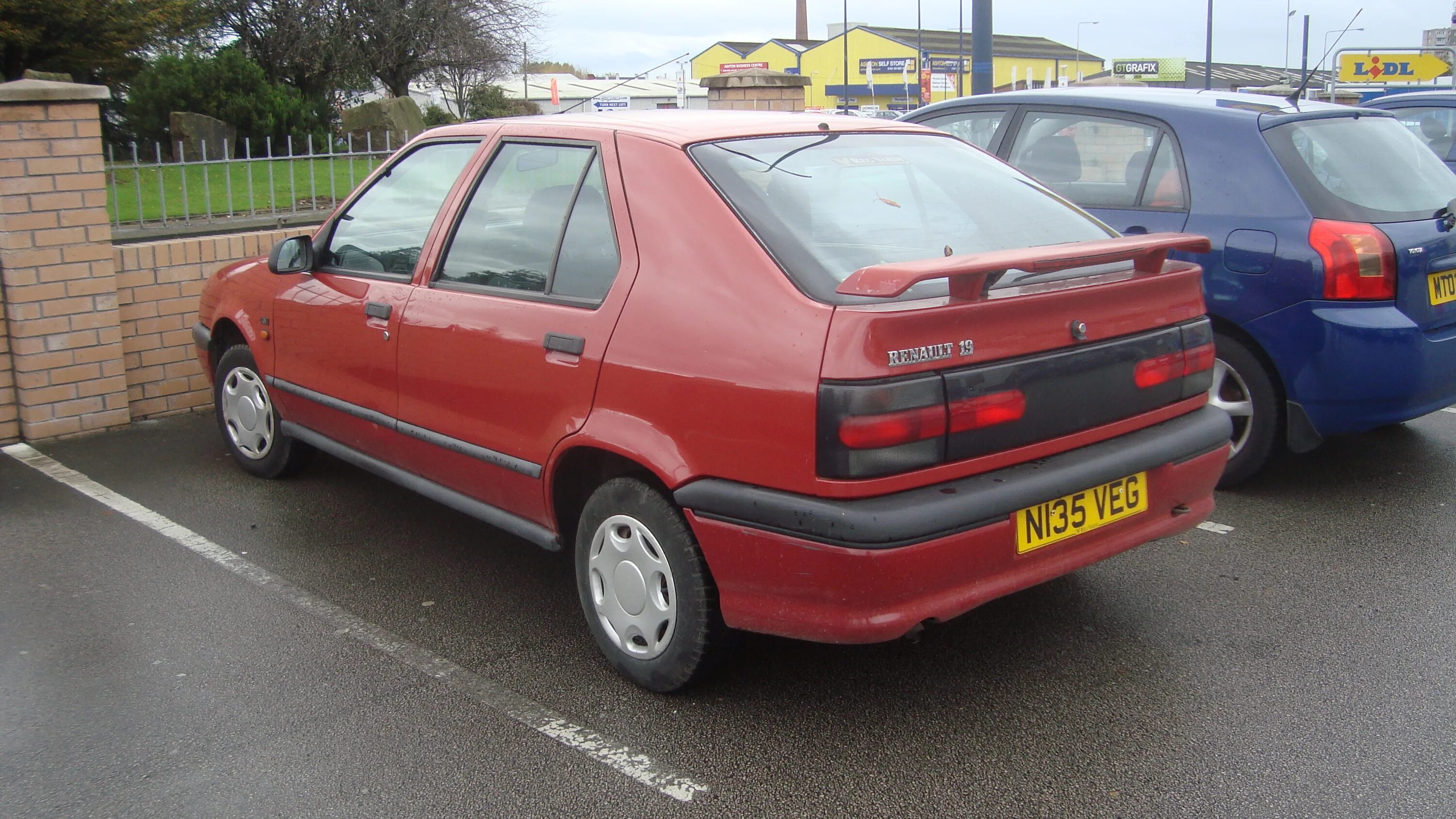 Рено 19 фото File:1996 Renault 19 1.4 RN (15436091349).jpg - Wikimedia Commons