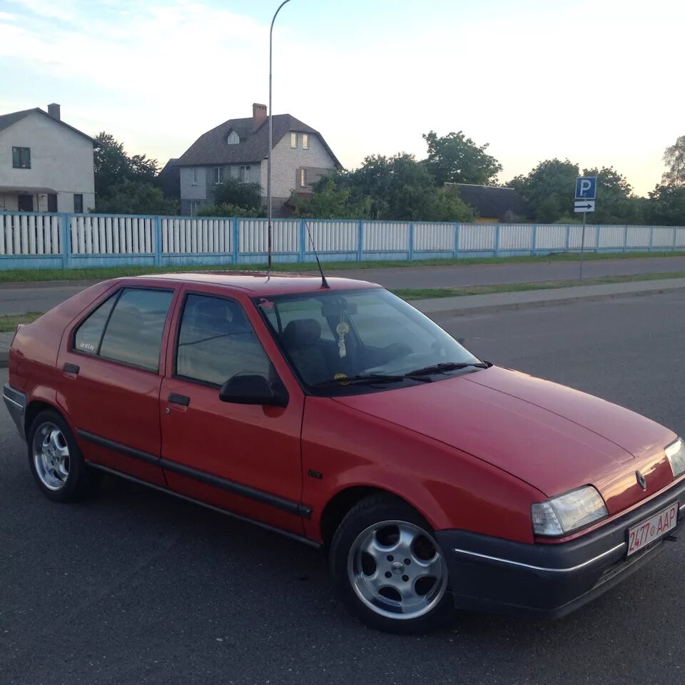 Рено 19 фото хэтчбек Мои тапули ))) - Renault 19, 0,5 л, 1991 года колёсные диски DRIVE2