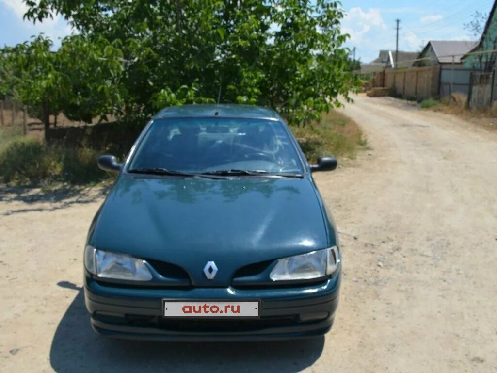 Рено 1997 фото Купить б/у Renault Megane I 1.6 MT (75 л.с.) бензин механика в Саках: зелёный Ре