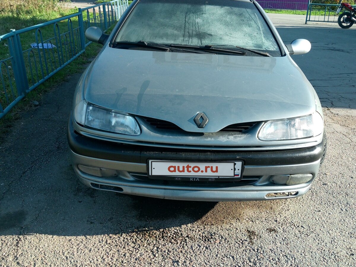 Рено 1997 фото Купить б/у Renault Laguna I 2.0 MT (140 л.с.) бензин механика в Трубичино: серый