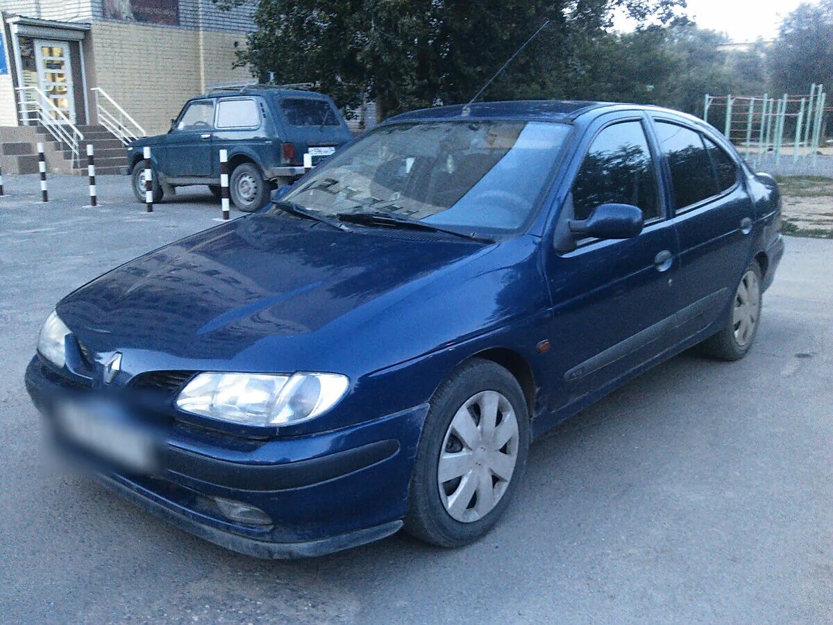 Рено 1997 фото Купить б/у Renault Megane I 2.0 AT (114 л.с.) бензин автомат в Волжском: синий Р