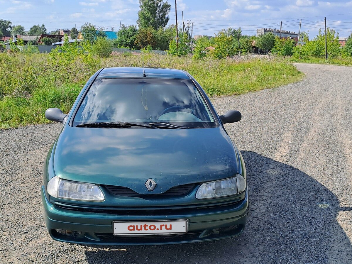 Рено 1997 фото Купить б/у Renault Laguna I 1.8 MT (90 л.с.) бензин механика в Алапаевске: зелён