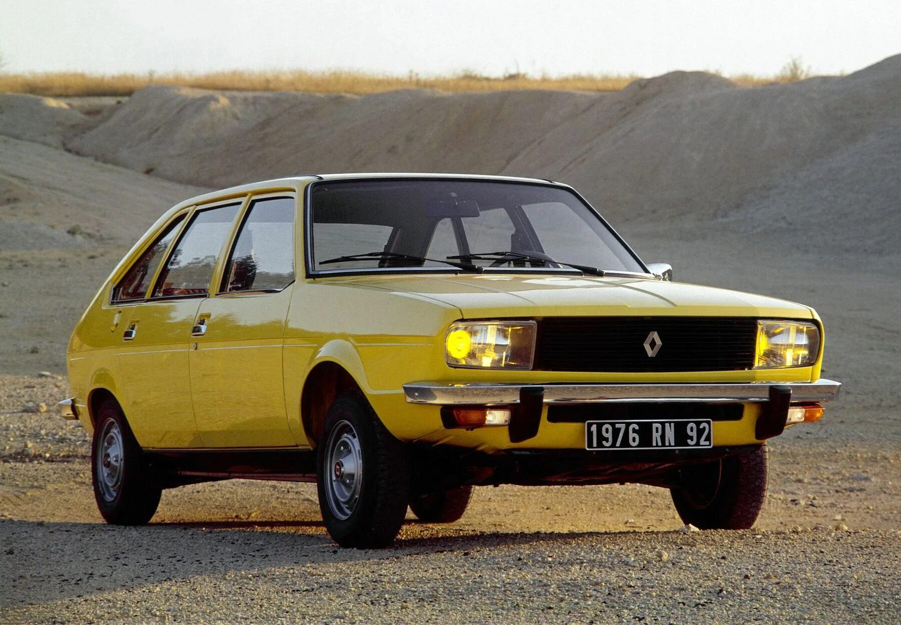 Рено 20 фото Renault 20 1975 года выпуска, 1 поколение, хэтчбек 5 дв. - комплектации и модифи