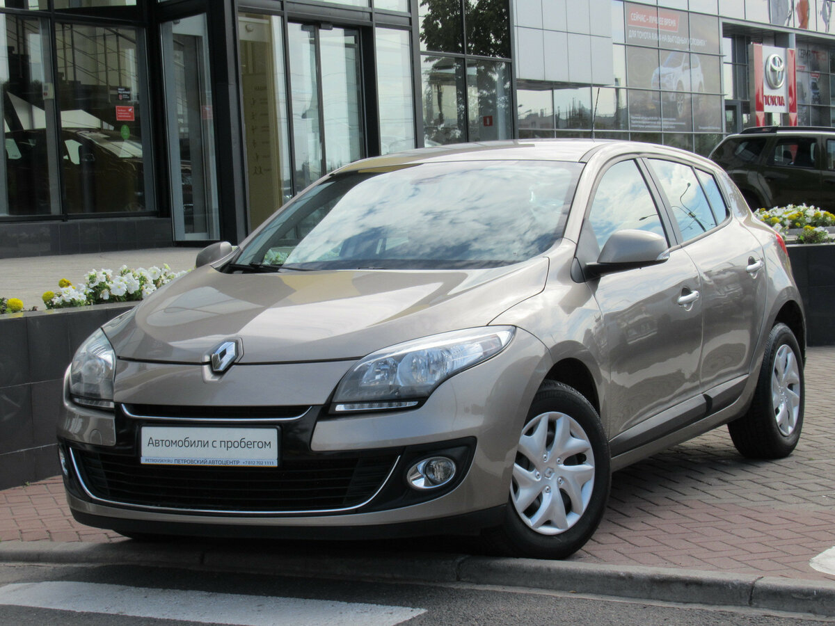 Рено 2013 фото Купить б/у Renault Megane III Рестайлинг 1.6 CVT (114 л.с.) бензин вариатор в Са