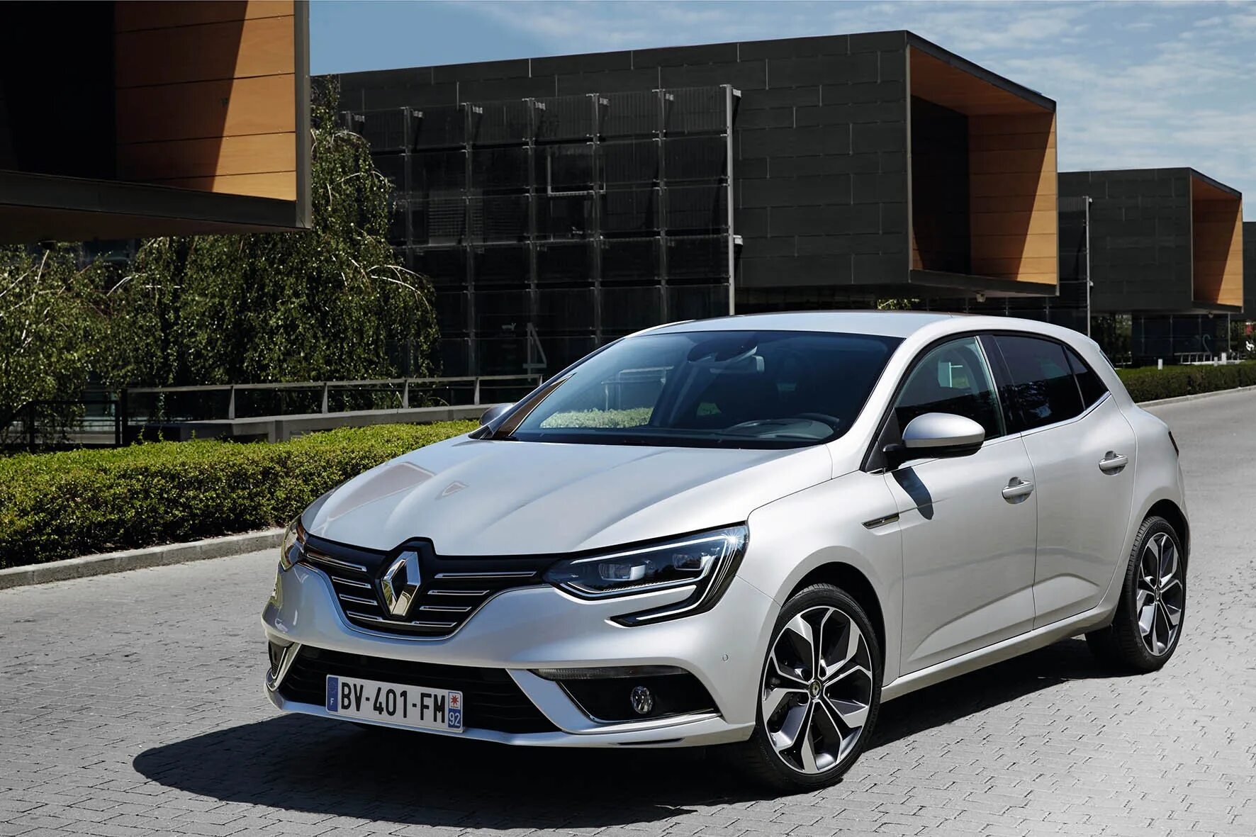 Рено 2016 фото R18 в студии - Renault Megane IV, 1,5 л, 2017 года колёсные диски DRIVE2