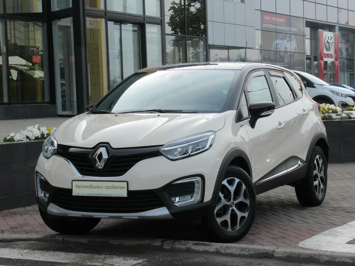 Рено 2018 фото Купить б/у Renault Kaptur I 1.6 CVT (114 л.с.) бензин вариатор в Санкт-Петербург