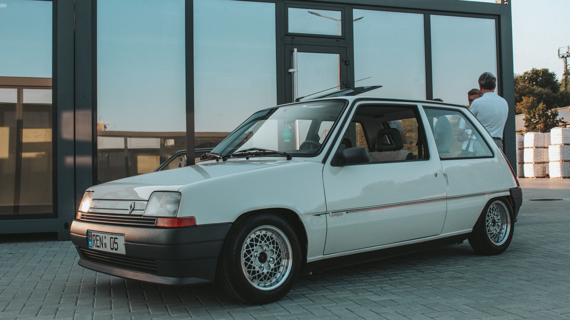 Рено 5 фото Renault 5 (2G) 1.4 бензиновый 1986 Grenouille на DRIVE2