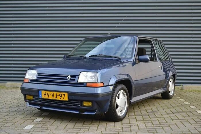 Рено 5 фото Renault 5 GT Turbo