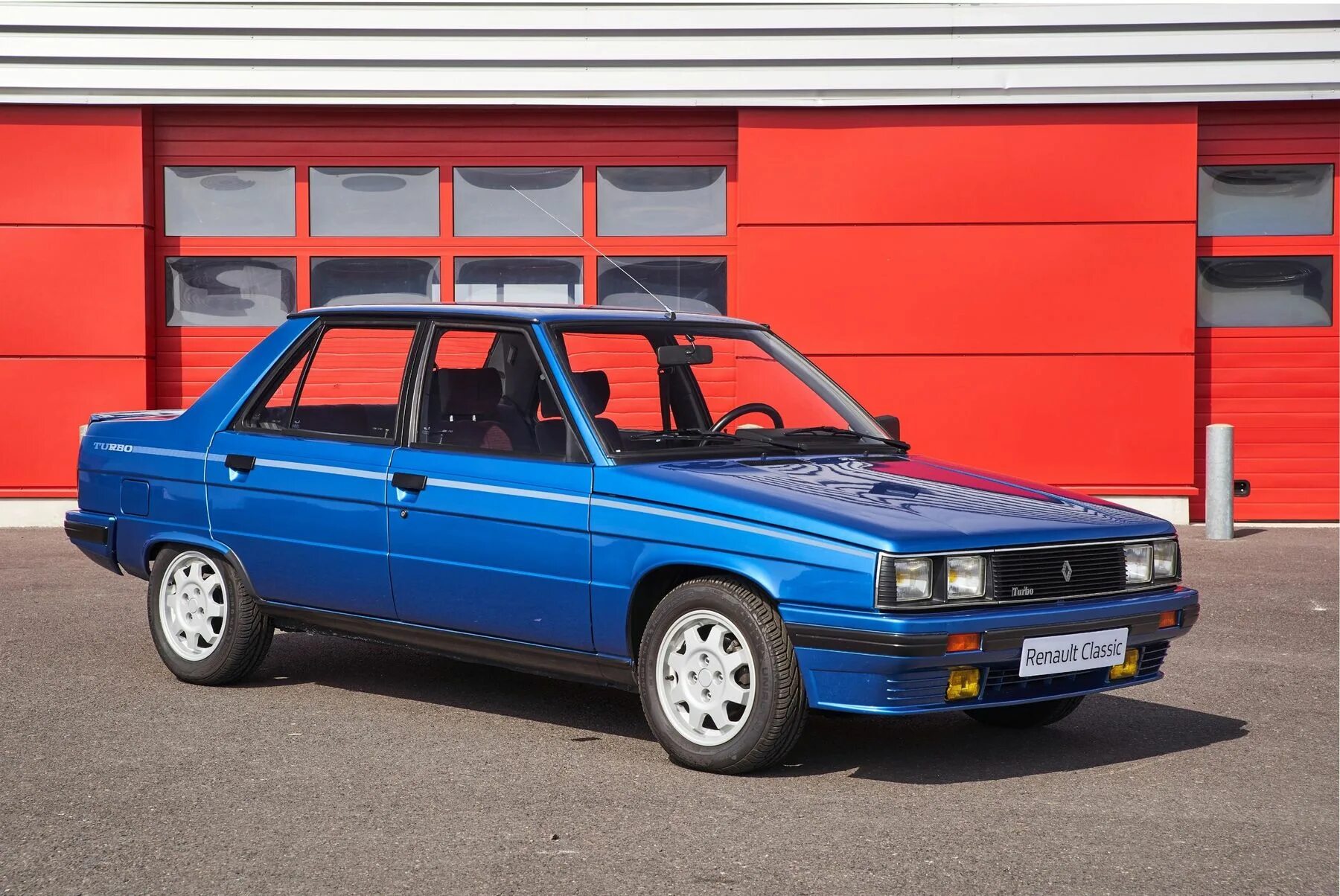 Рено 9 фото Renault 9 1981 года выпуска, 1 поколение, седан - комплектации и модификации авт