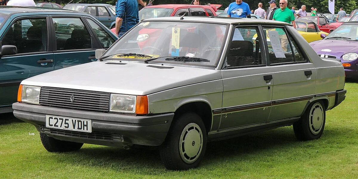 Рено 9 фото Файл:1985 Renault 9TL Biarritz 1.4 Front.jpg - Вікіпедія