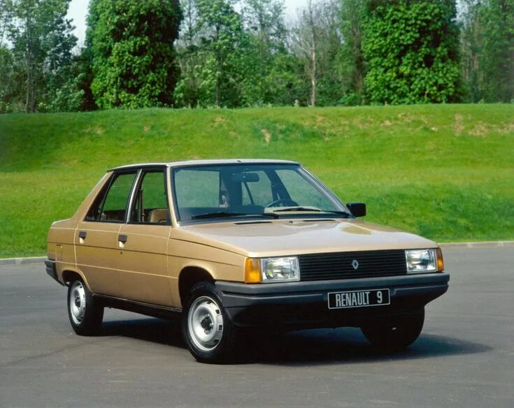 Рено 9 фото Renault 9 '1981–89, 2020 Otomobil