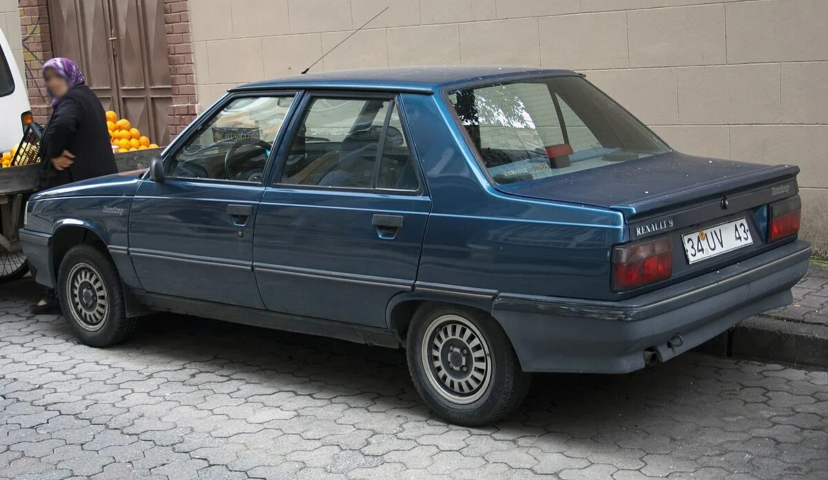 Рено 9 фото File:Renault 9 Broadway rear.jpg - Wikimedia Commons