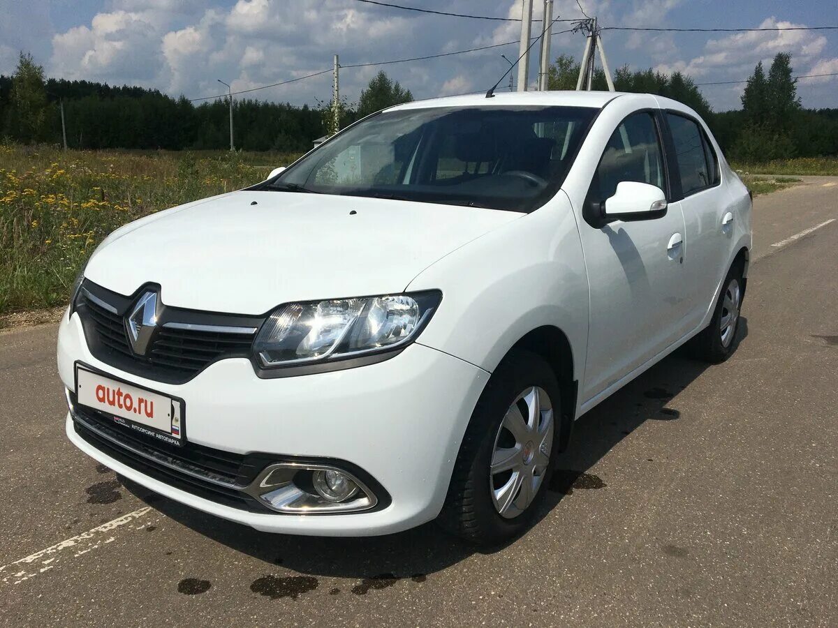 Купить б/у Renault Logan II 1.6 MT (82 л.с.) бензин механика в Санкт-Петербурге: