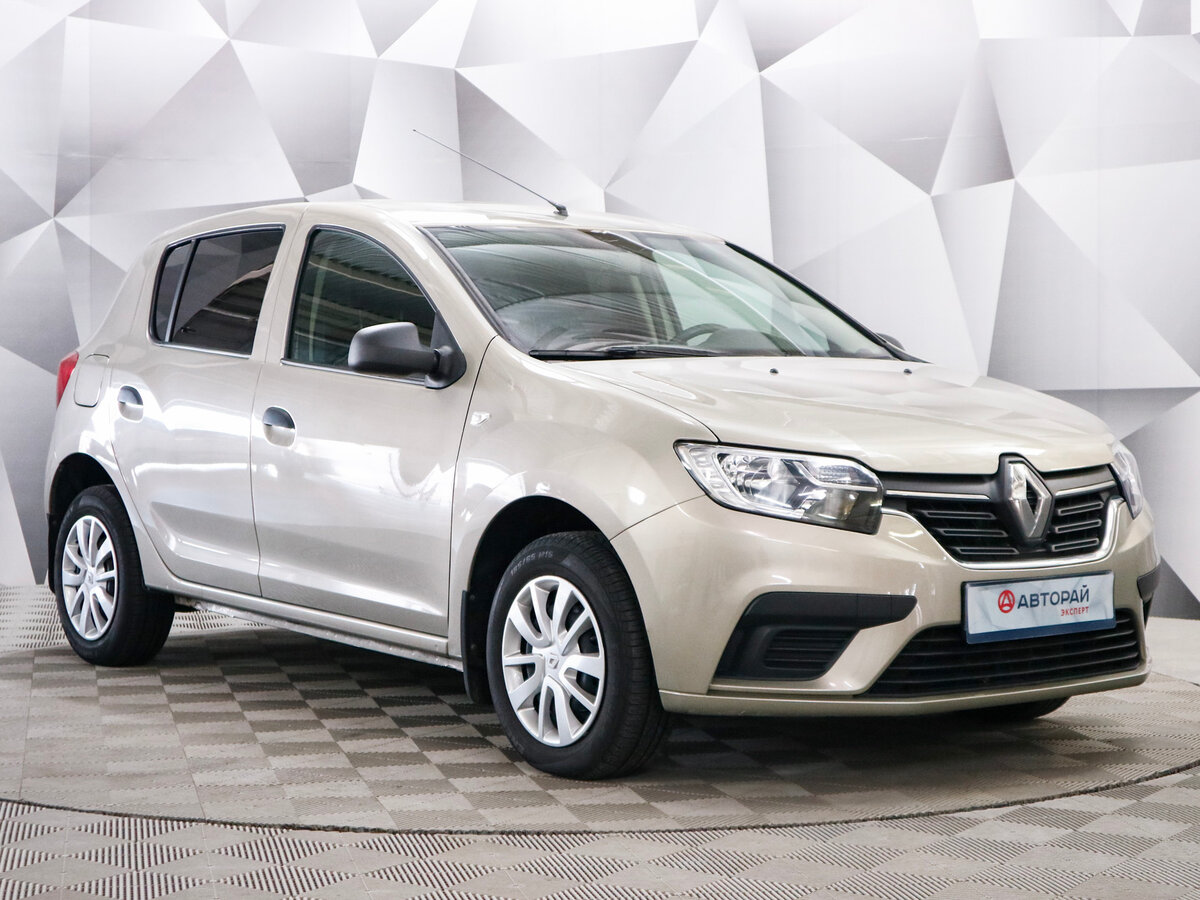 Рено бежевый фото Купить б/у Renault Sandero II Рестайлинг 1.6 MT (82 л.с.) бензин механика в Улья