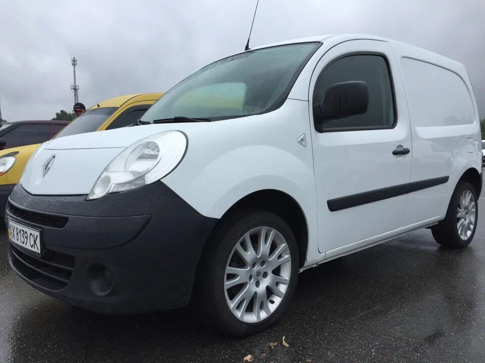 Рено бу фото Будка на стиле - Renault Kangoo (2G), 1,5 л, 2011 года колёсные диски DRIVE2