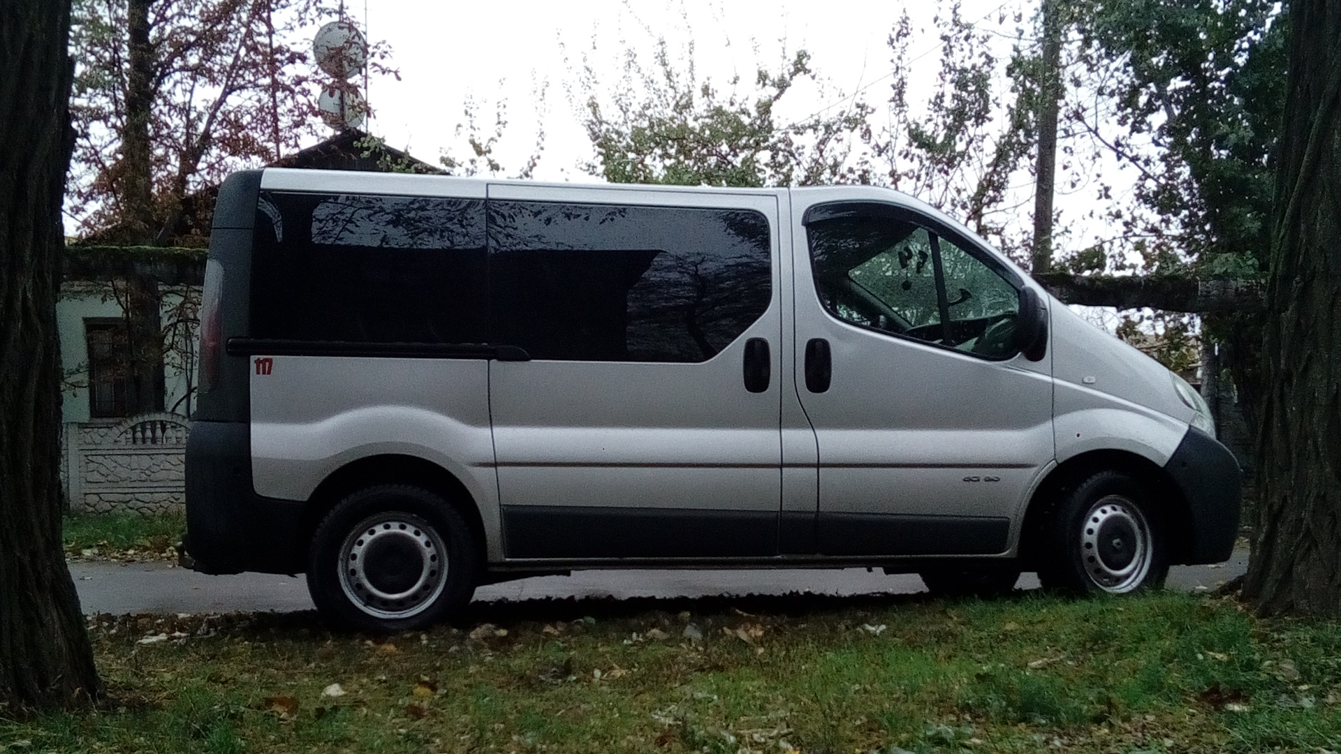 Рено бу цены фото Renault Trafic (2G) 1.9 дизельный 2004 1.9 dci80(теперь 130) на DRIVE2