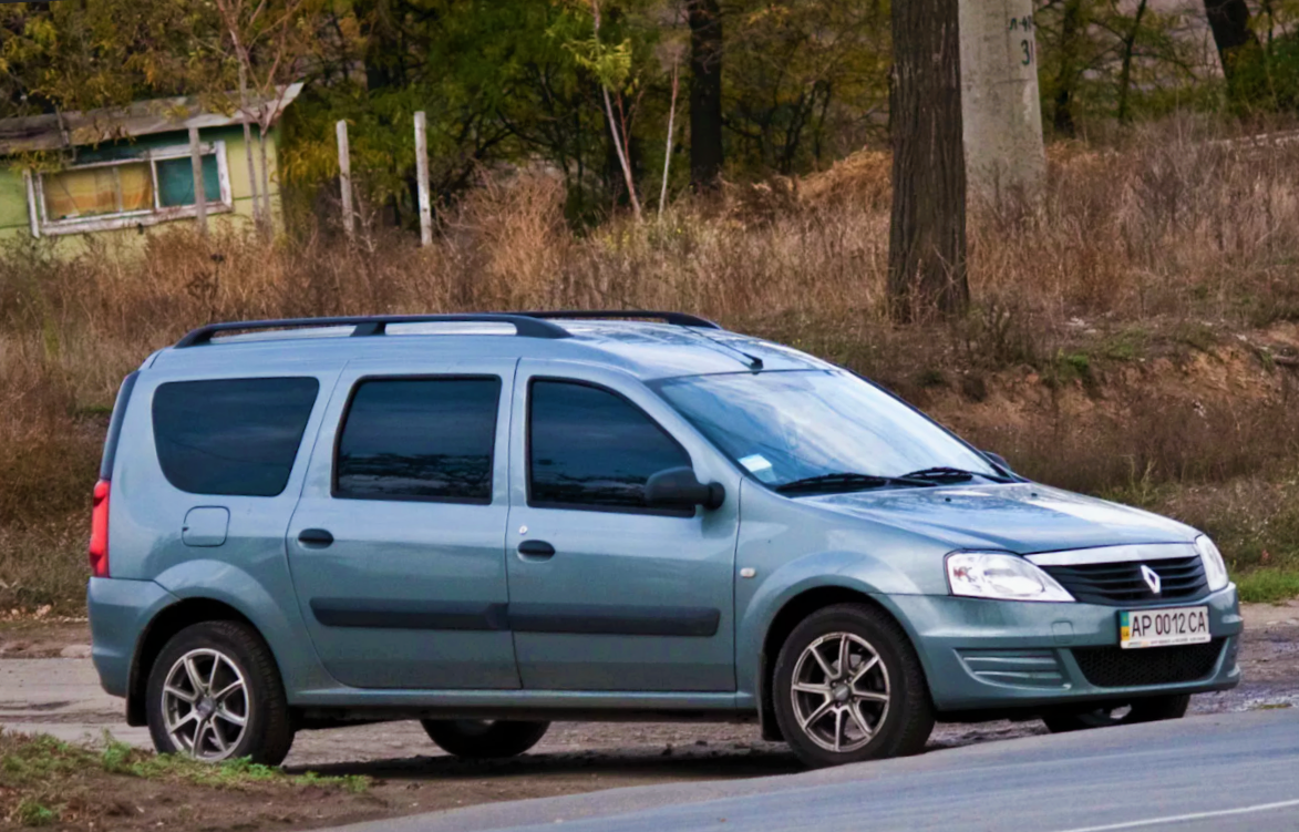 Рено дача фото Renault представила автомобиль, который может обогнать большинство своих соперни