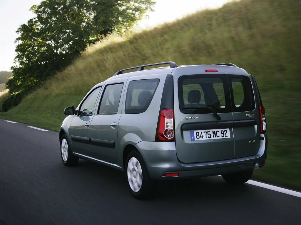 Рено дача фото Dacia Logan MCV рестайлинг 2009, 2010, 2011, 2012, 2013, универсал, 1 поколение 