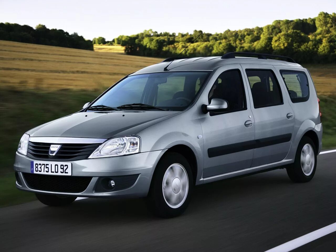 Рено дача фото Аксессуары для Dacia Logan I 2004 - 2012 Универсал 5 дв. в Саратове: купить авто