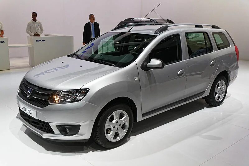 Рено дачия фото Файл:Dacia Logan MCV - Mondial de l'Automobile de Paris 2014 - 002.jpg - Википед