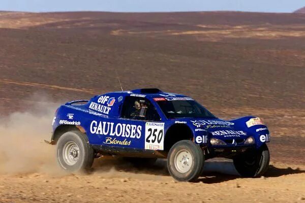 Рено дакар фото Schlesser Renault X301 - Dakar 2000 Voiture de rallye