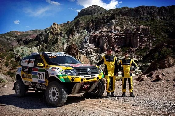 Рено дакар фото Раллийные внедорожники Renault Duster Dakar 2016 / Рено Дастер Дакар 2016 и кома