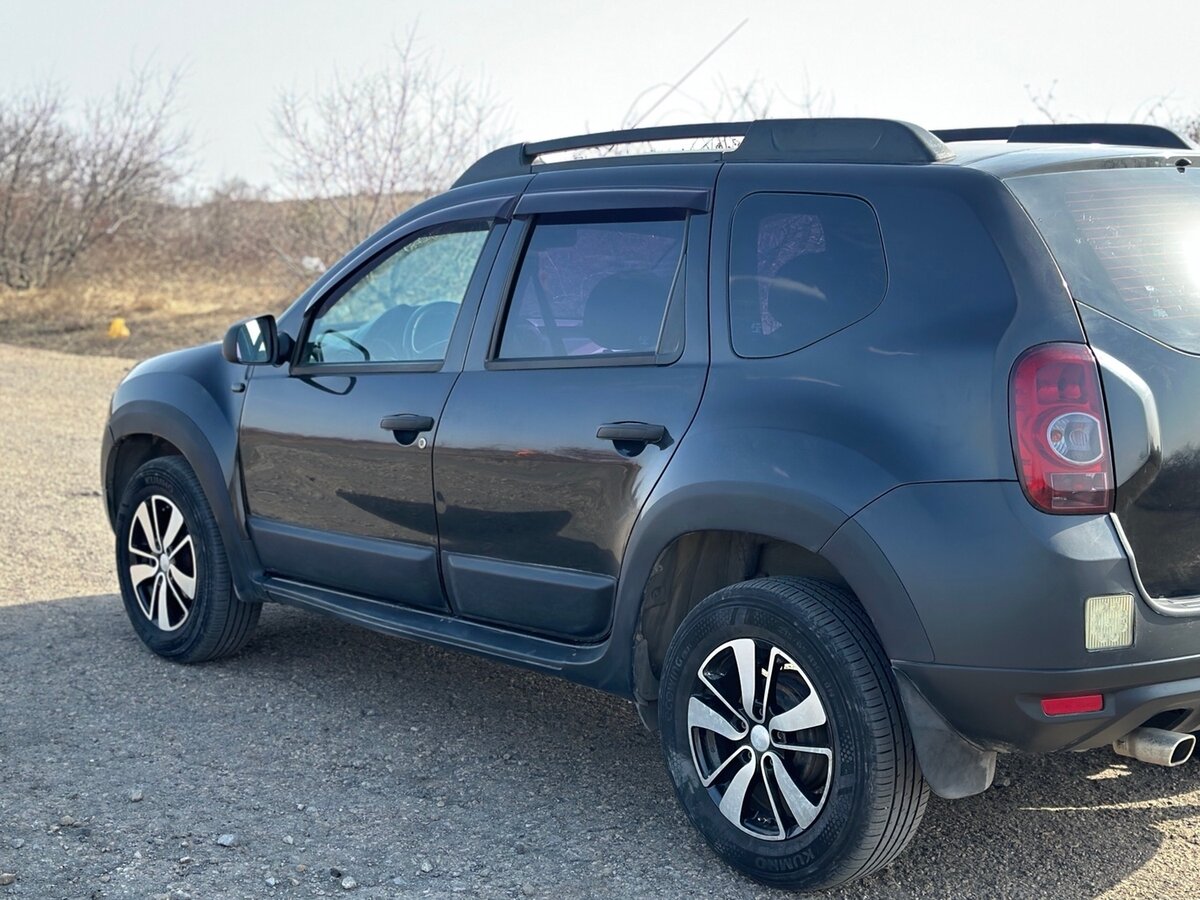 Рено дастер 2014 года фото Купить б/у Renault Duster I 1.6 MT (102 л.с.) бензин механика в Антраците: чёрны