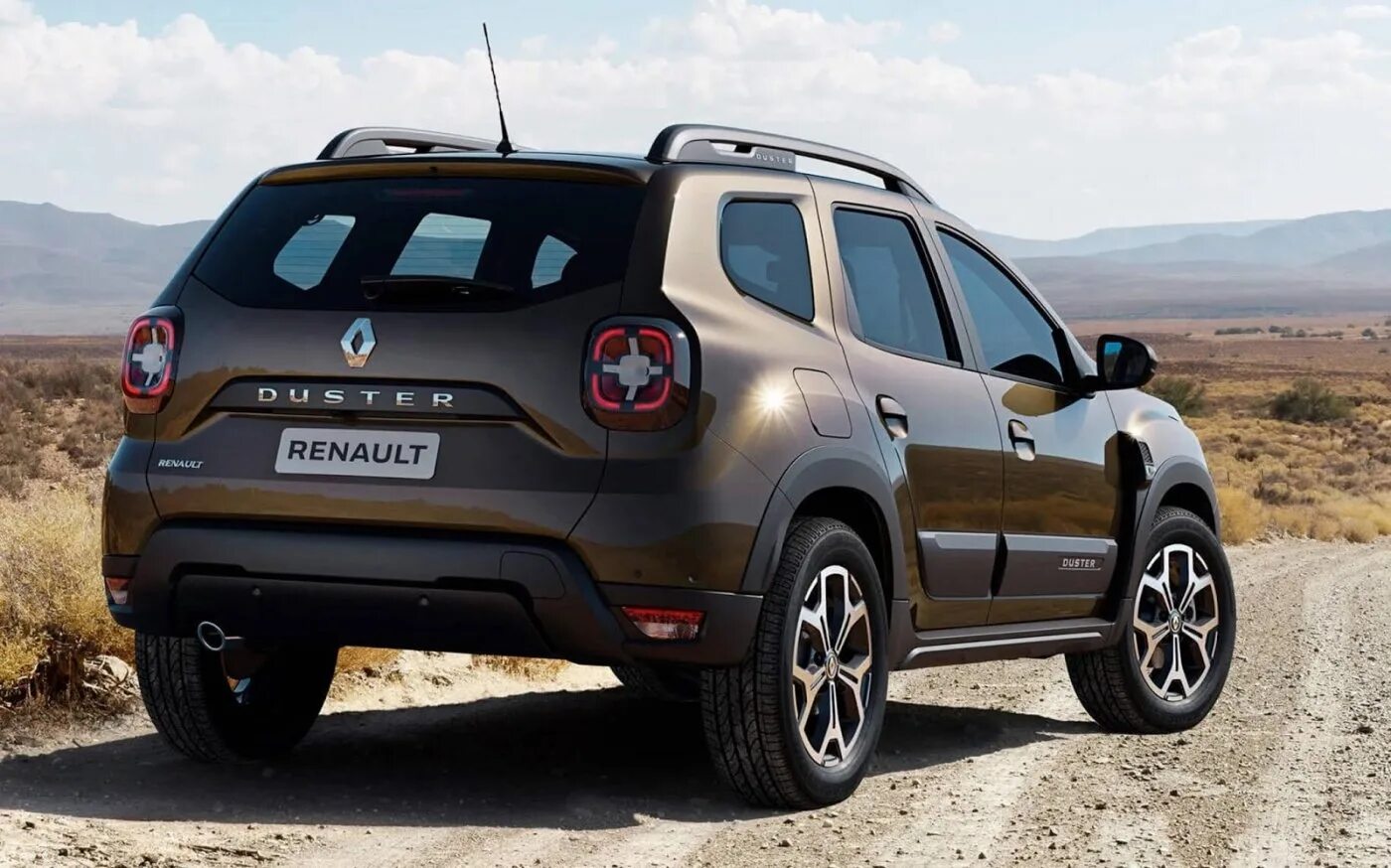 Чехлы на RENAULT DUSTER 2015–2020