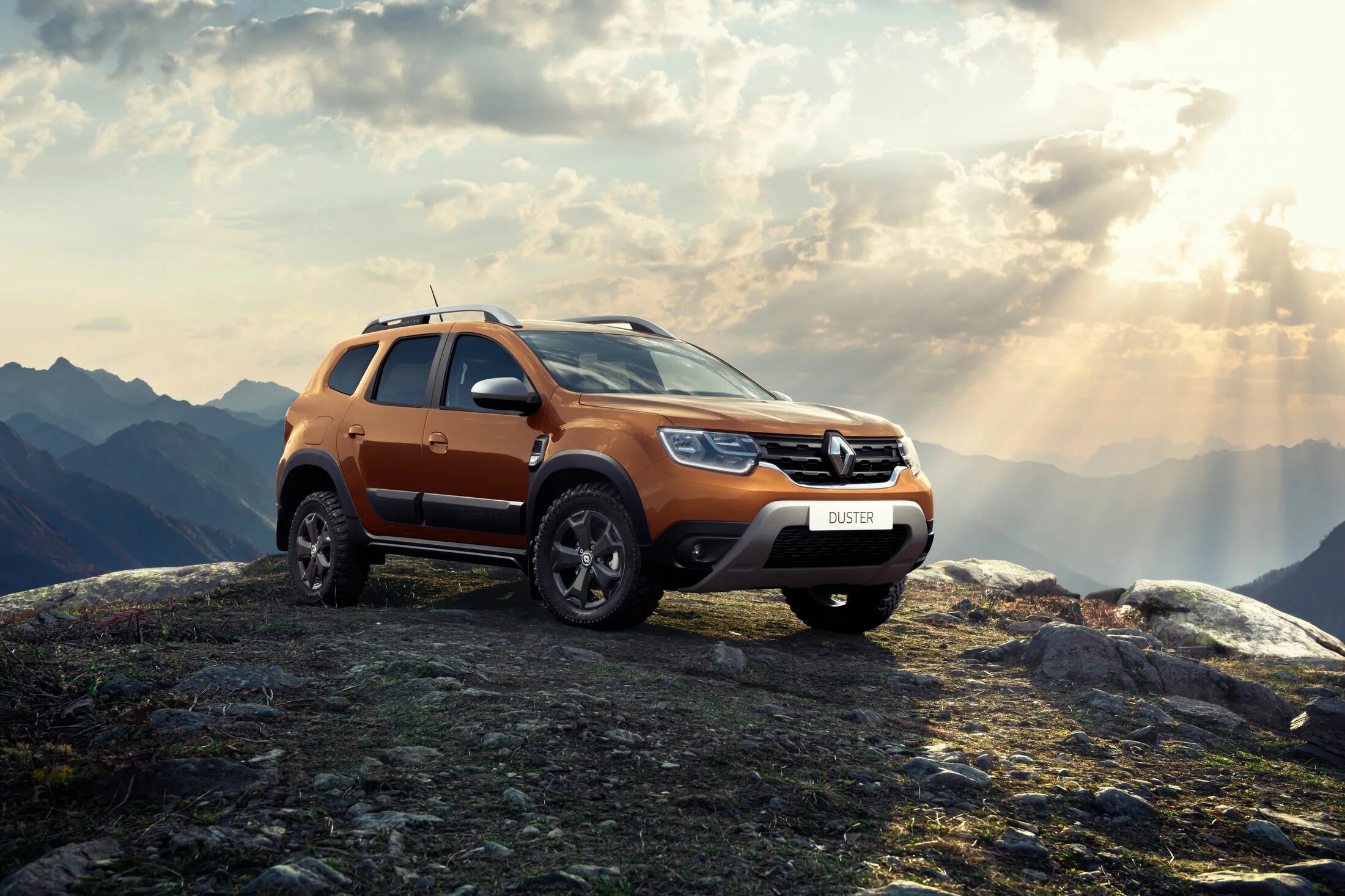 Рено дастер 2019 новый фото цена Renault полностью рассекретила новый Duster для России - Российская газета