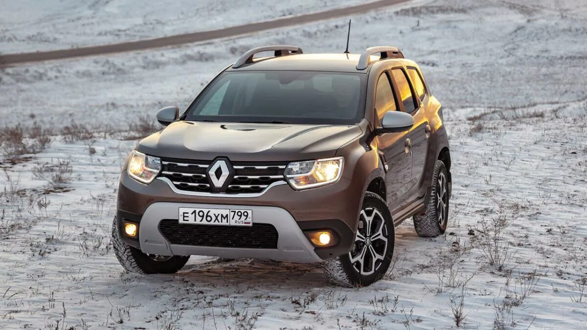 Рено дастер 2021 фото Автосалоны Renault в России объявили о дефиците новых кроссоверов Renault Duster