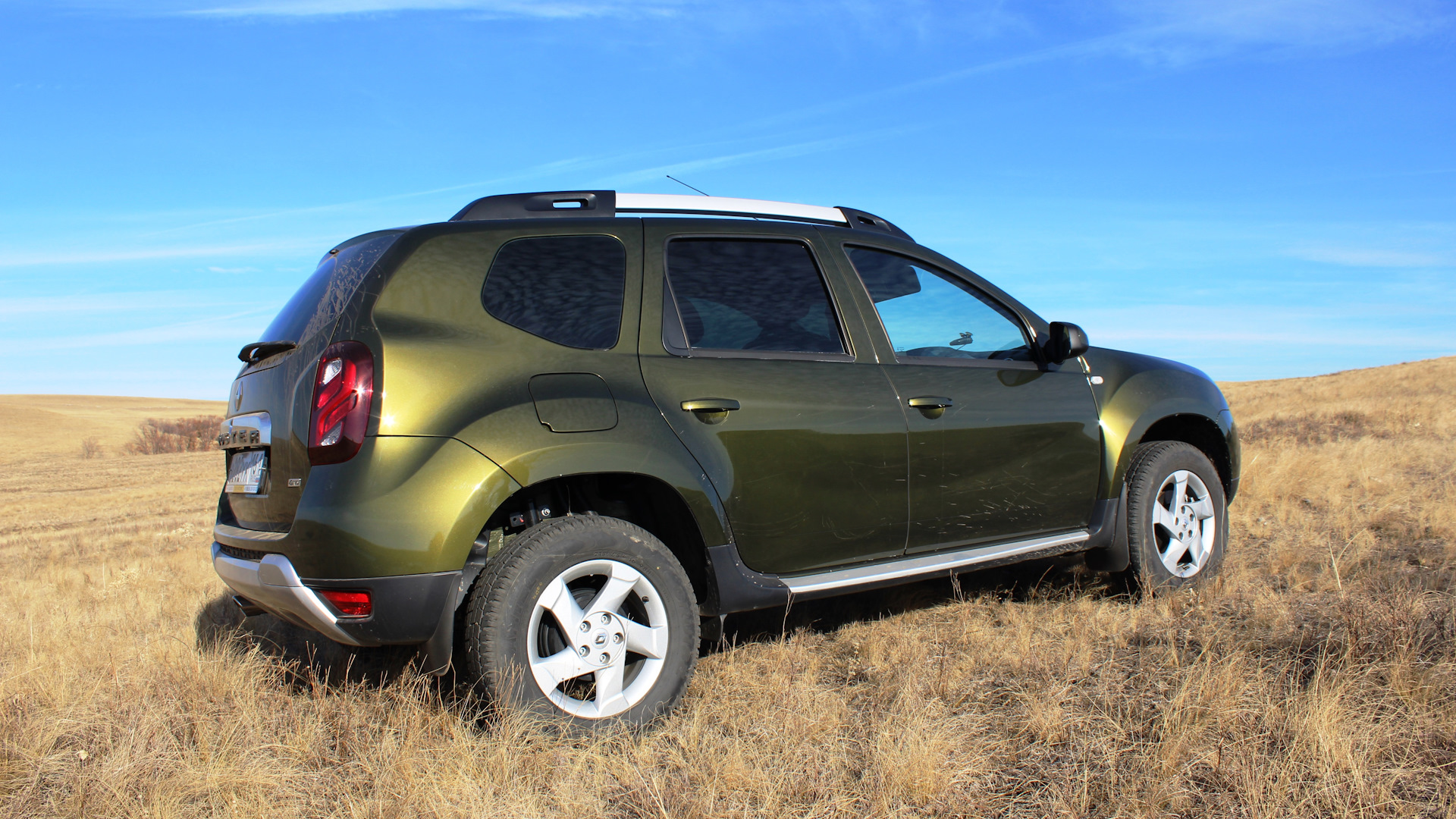 Рено дастер 4х4 фото Renault Duster (1G) 2.0 бензиновый 2015 Хакки 2.0 4х4 А/Т ЕСП на DRIVE2