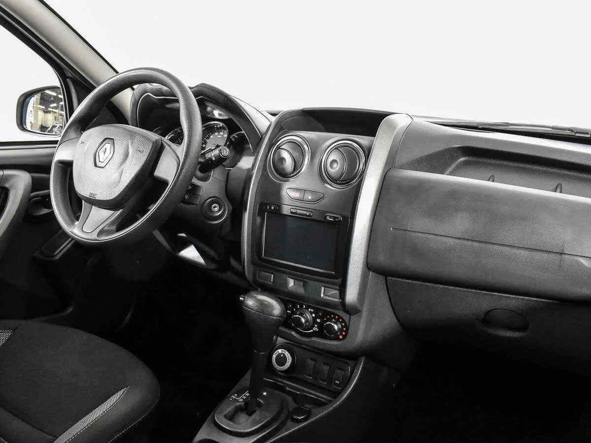 Рено дастер автомат фото Renault Duster Белый 2017 с пробегом 112 739 км. в автоцентре Крост в Ростове-на