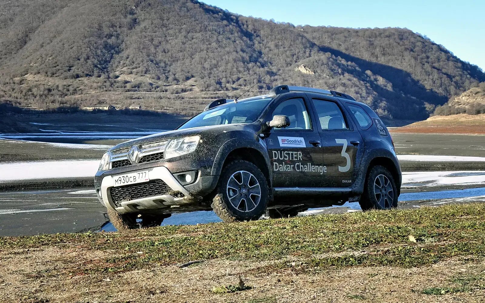 Рено дастер дакар фото Петр Баканов объявил Renault Duster лучшим кроссовером для российской зимы