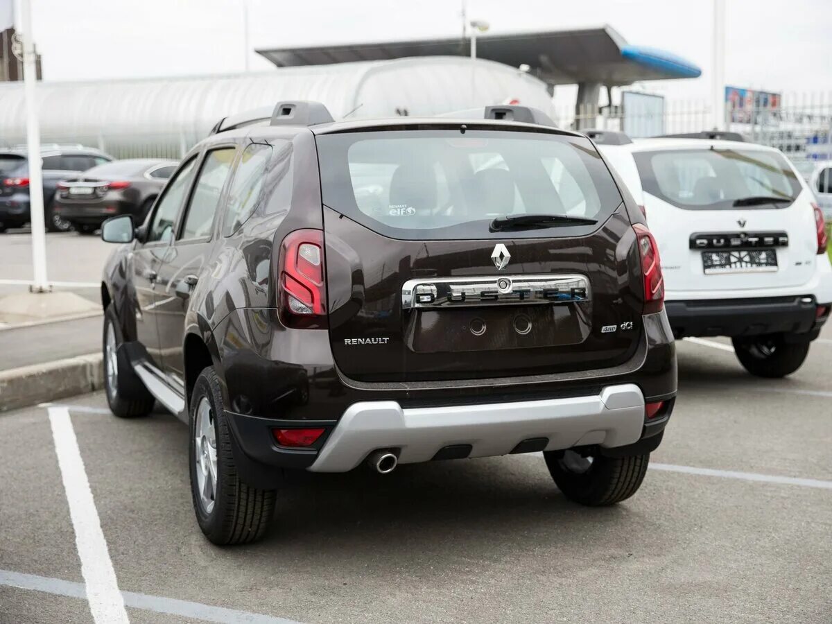 Рено дастер фото сзади Купить новый Renault Duster I Рестайлинг 2.0 MT (143 л.с.) 4WD бензин механика в