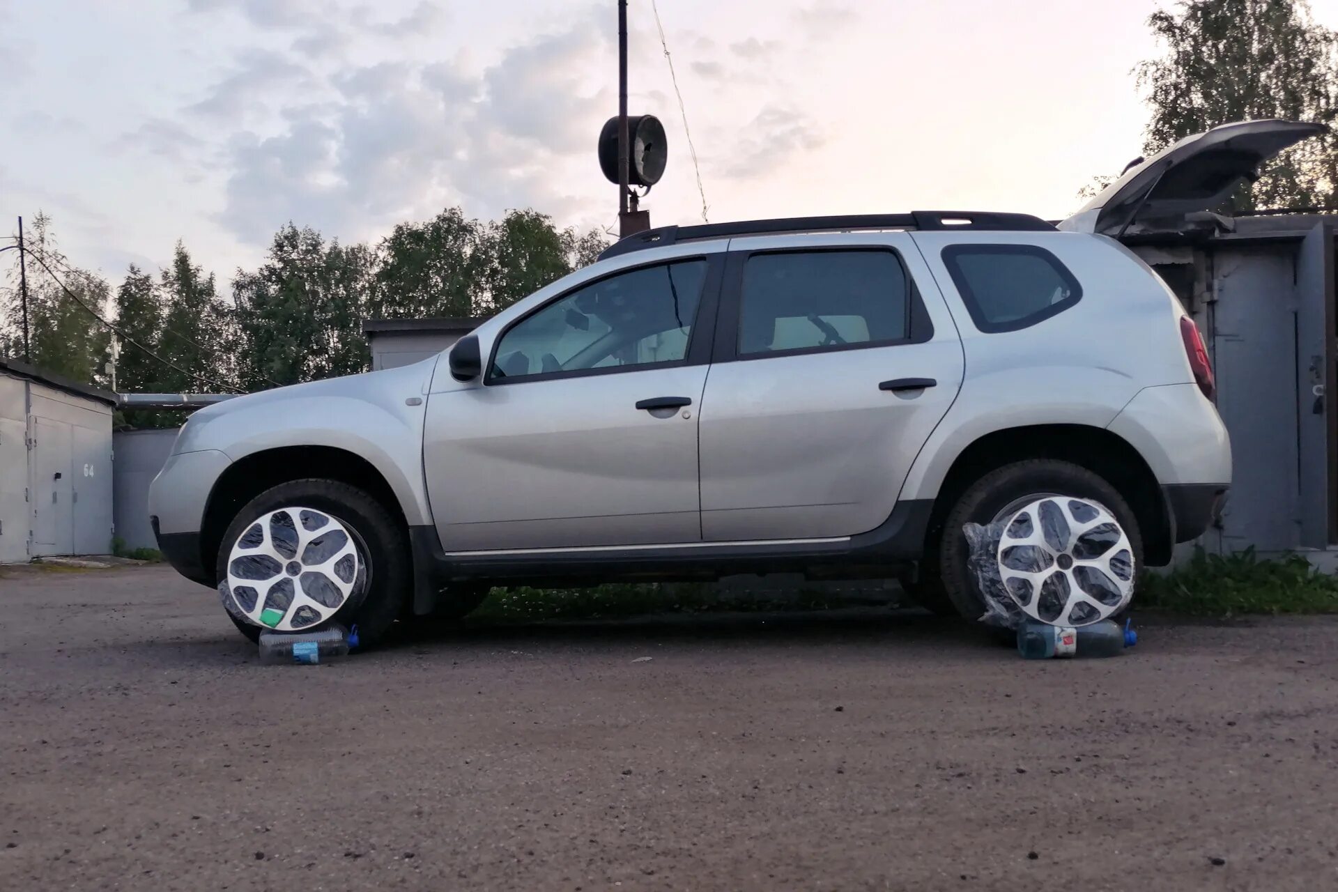 Рено дастер литые диски фото Диски на Duster: решение. - Renault Duster (1G), 2 л, 2020 года колёсные диски D