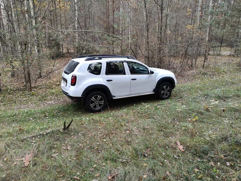 Рено дастер передний привод фото Осень)) - Renault Duster (1G), 2 л, 2017 года фотография DRIVE2