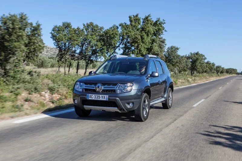 Рено дастер полный привод фото Компания Renault объявила цену на полноприводный Duster Автомобильный портал 5 К