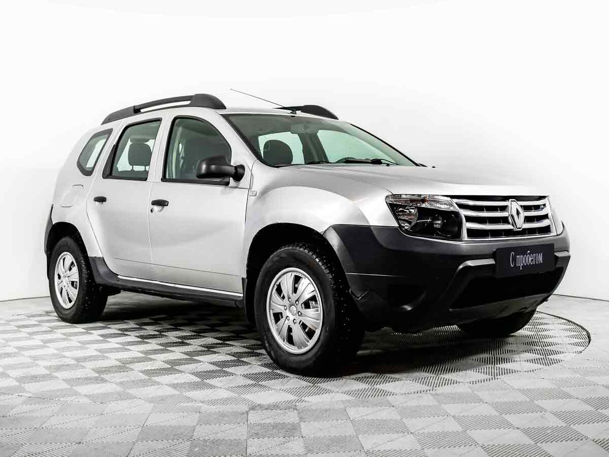 Купить б/у Renault Duster I 2.0 AT (135 л.с.) 4WD бензин автомат в Мытищах: сере