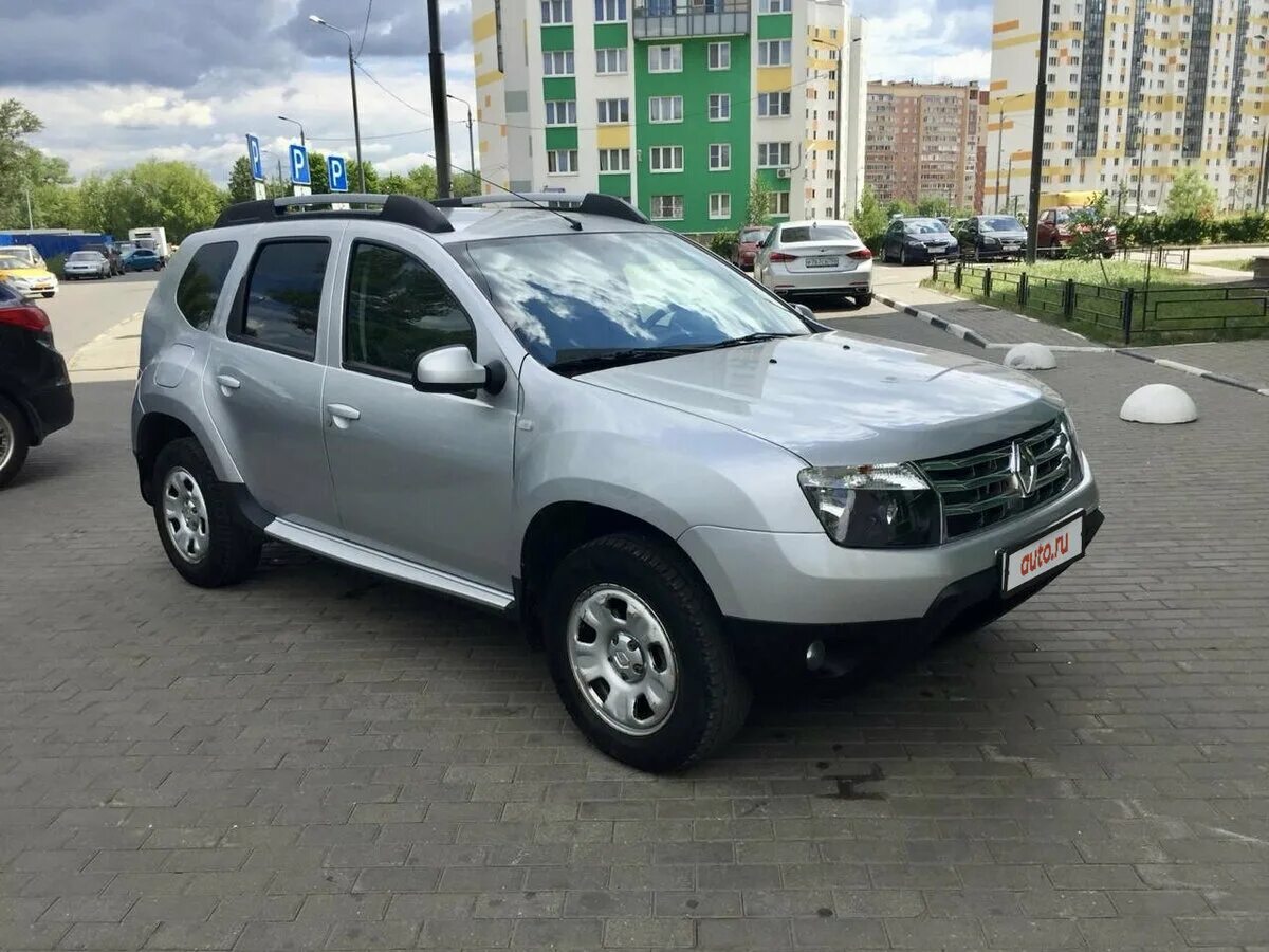 Рено дастер серебристый фото Купить б/у Renault Duster I 2.0 AT (135 л.с.) 4WD бензин автомат в Мытищах: сере