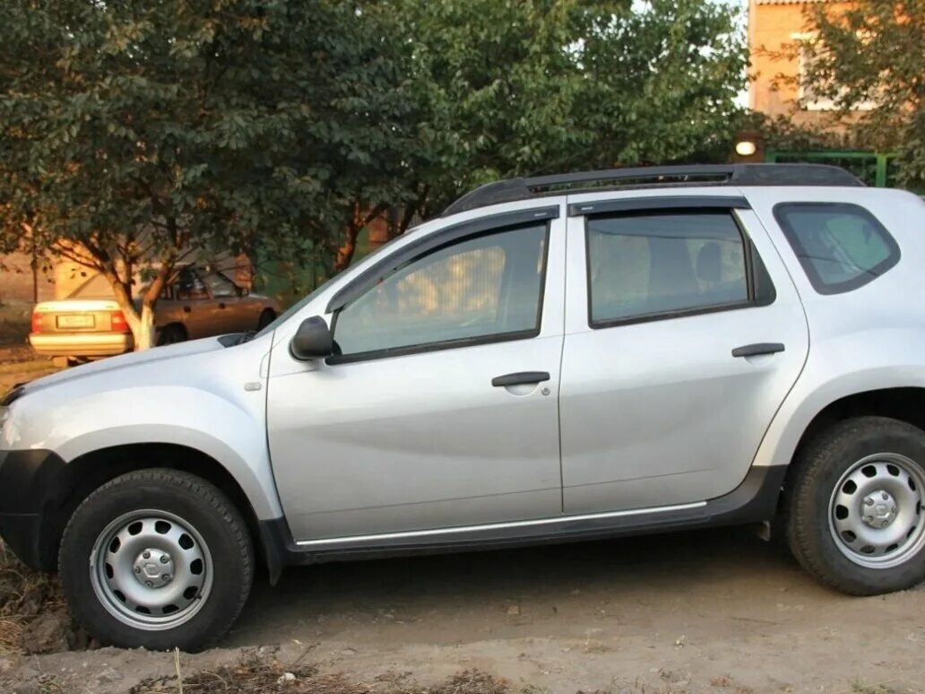 Рено дастер серебристый фото Купить б/у Renault Duster I 1.6 MT (102 л.с.) бензин механика в Уварово: серебри