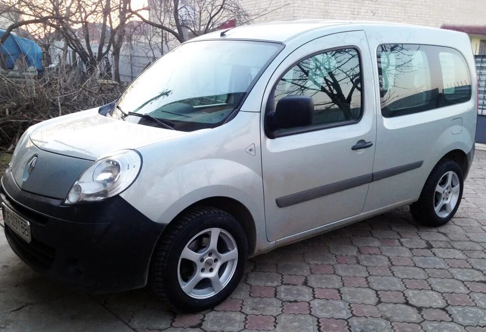 Рено дизель фото Диски - Renault Kangoo (2G), 1,5 л, 2009 года колёсные диски DRIVE2