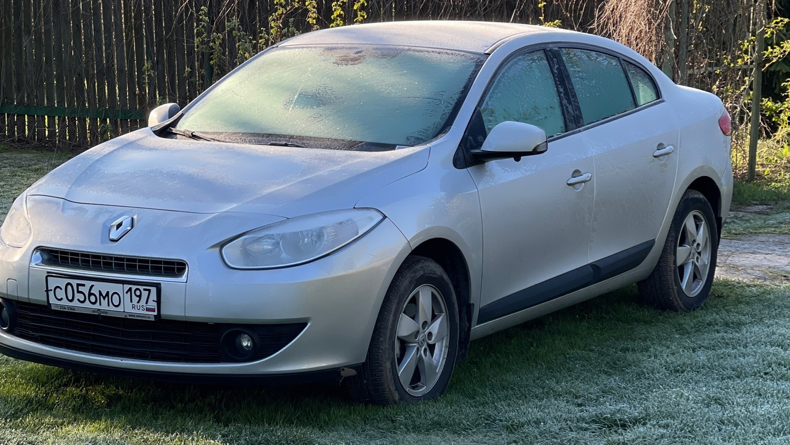 Рено флюенс 2010 фото Renault Fluence 1.6 бензиновый 2010 Флюша на DRIVE2