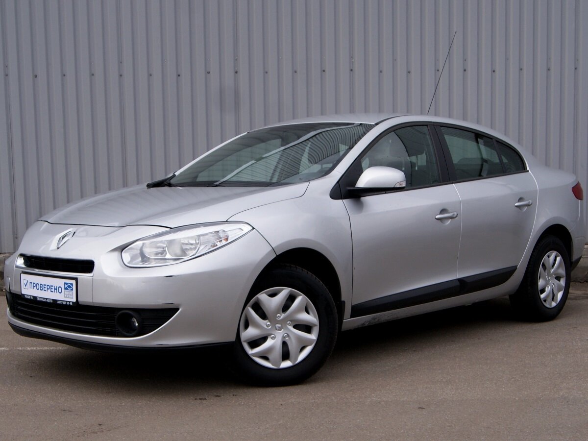 Рено флюенс 2013 год фото Купить б/у Renault Fluence I Рестайлинг 1.6 CVT (114 л.с.) бензин вариатор в Мос