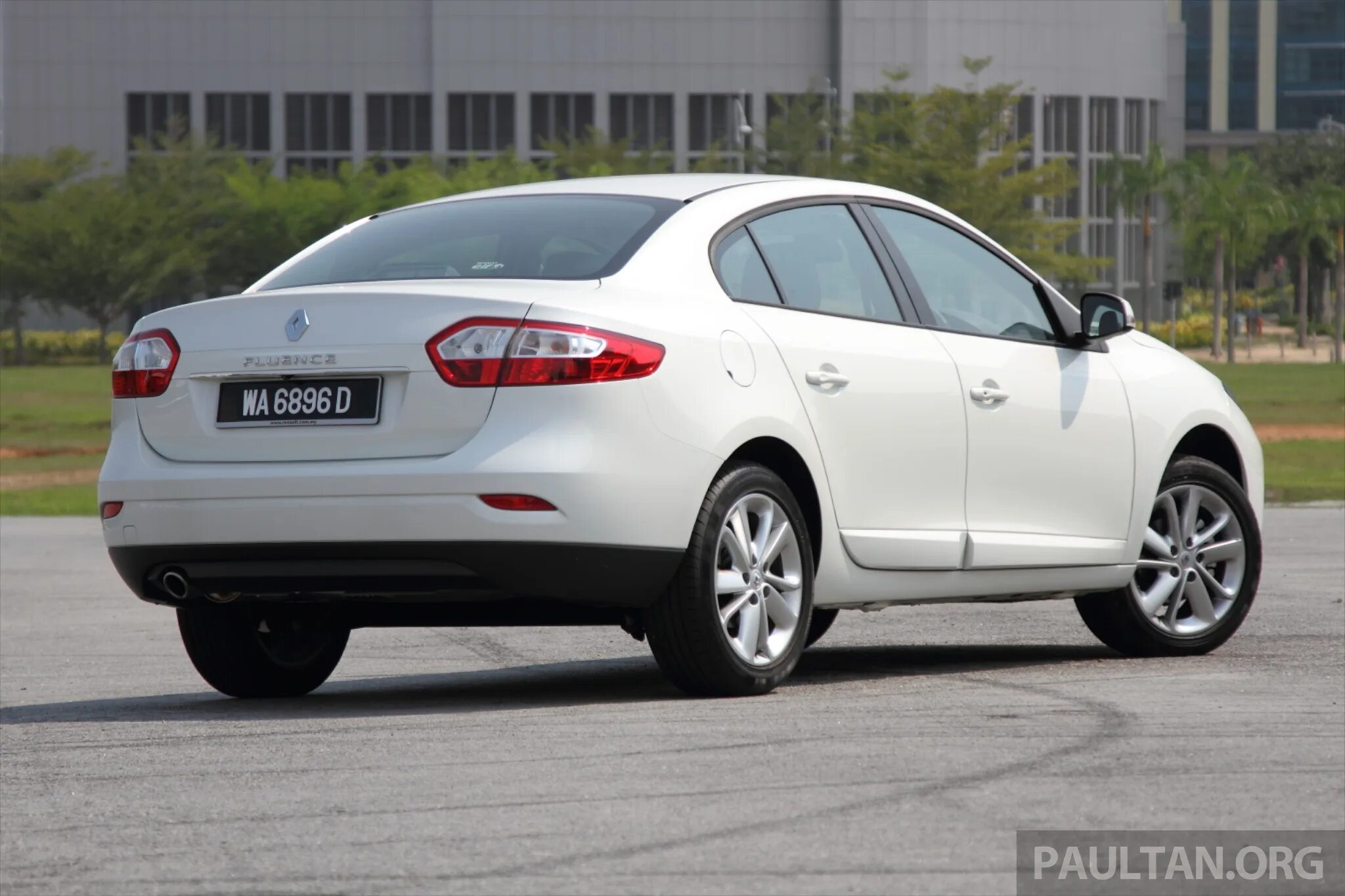 Рено флюенс фото сзади Fluence_Ext_20 - Paul Tan's Automotive News