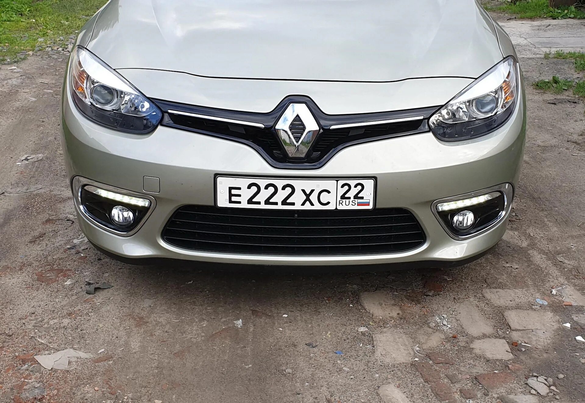 Рено флюенс крепление номерного знака как выглядит Номерные рамки - Renault Fluence, 2 л, 2015 года аксессуары DRIVE2