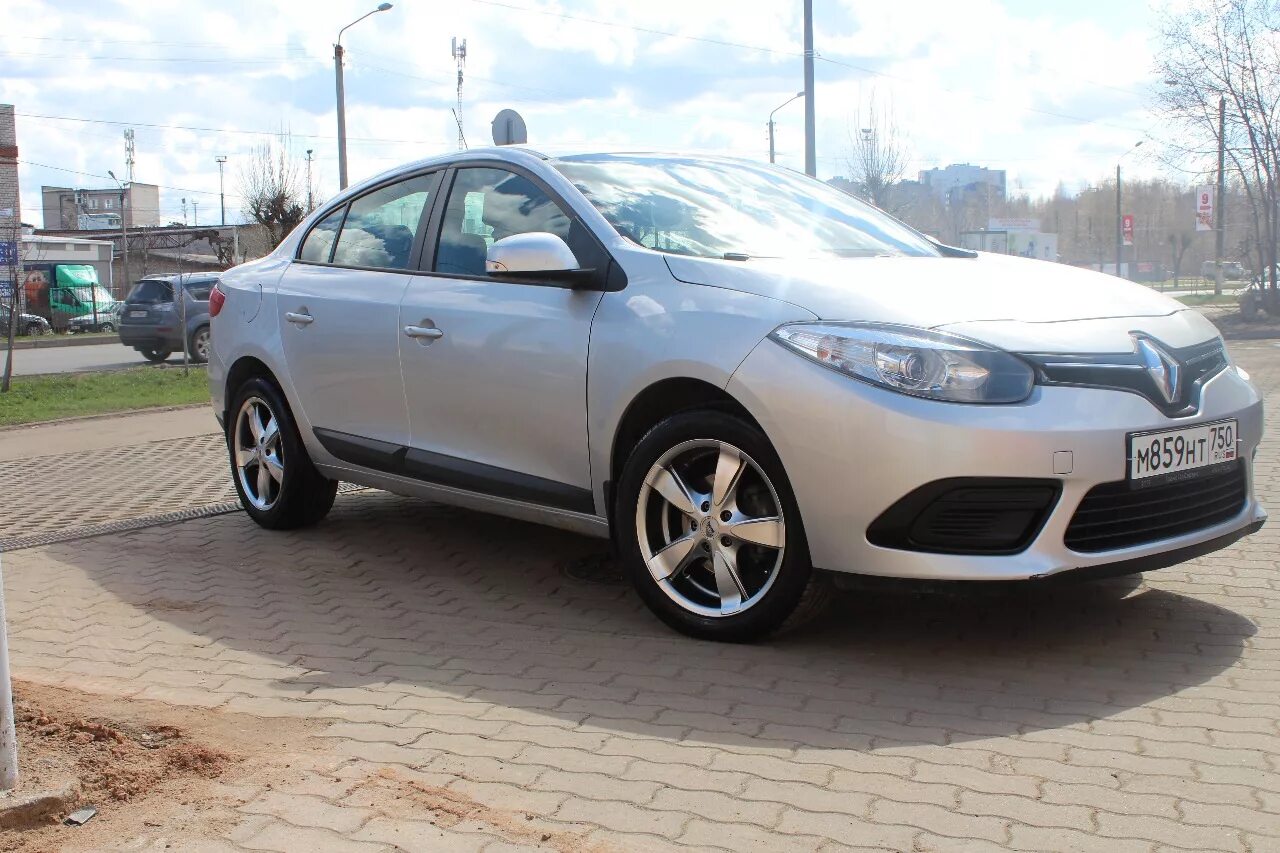 Рено флюенс на 16 дисках фото Установка 17 литья - Renault Fluence, 1,6 л, 2014 года колёсные диски DRIVE2