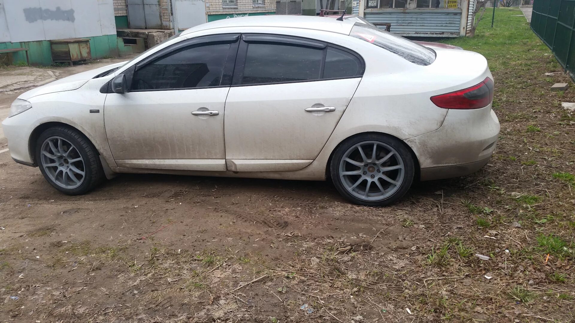 Рено флюенс на 16 дисках фото новые колеса R18 - Renault Fluence, 1,6 л, 2012 года колёсные диски DRIVE2