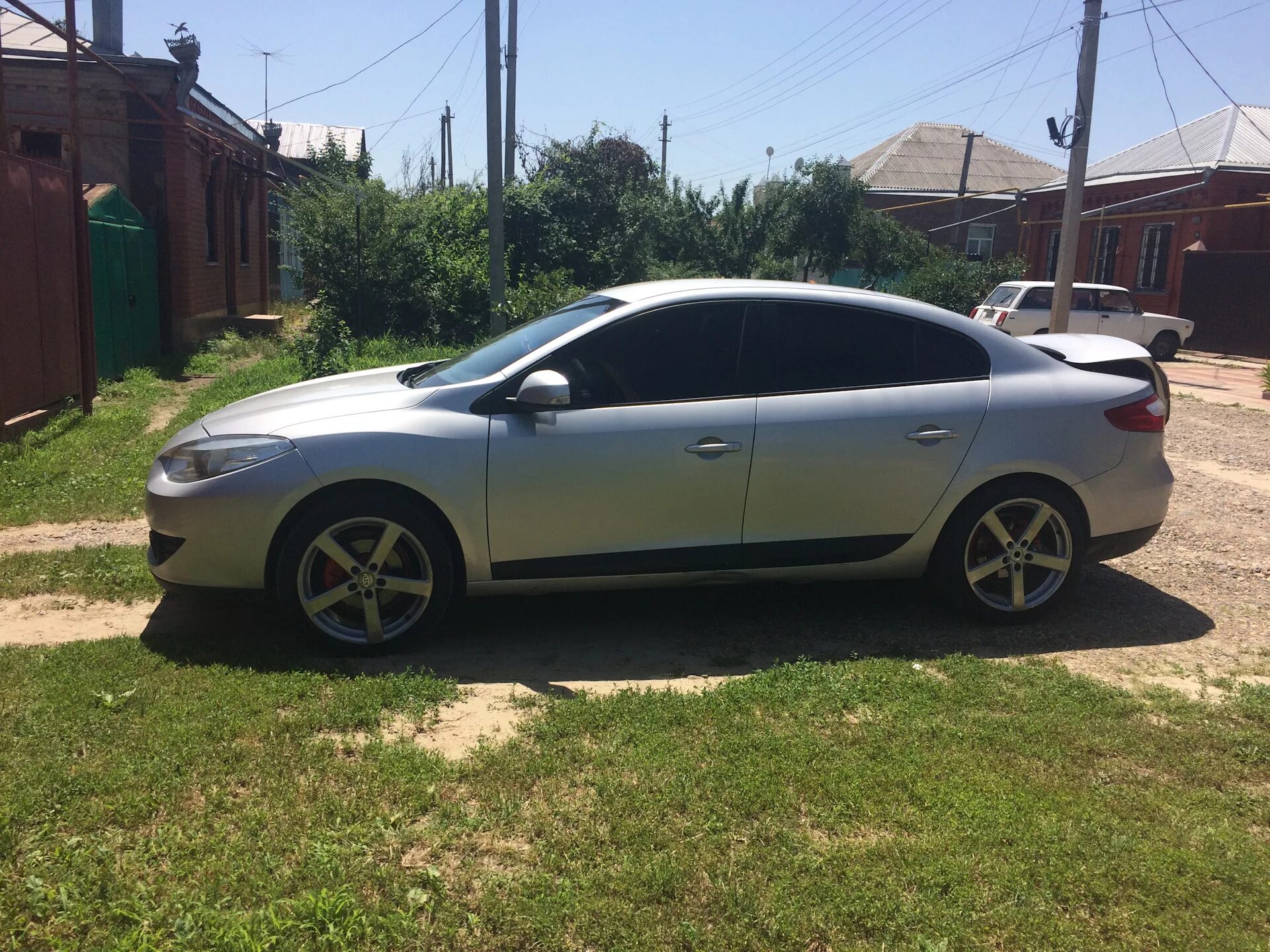 Рено флюенс на 16 дисках фото Меняем диски!(225/45R18) - Renault Fluence, 1,6 л, 2011 года колёсные диски DRIV