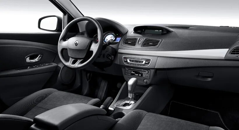 Рено флюенс универсал фото Car Features List for Renault Fluence 2013 2.0 SE (Kuwait) YallaMotor