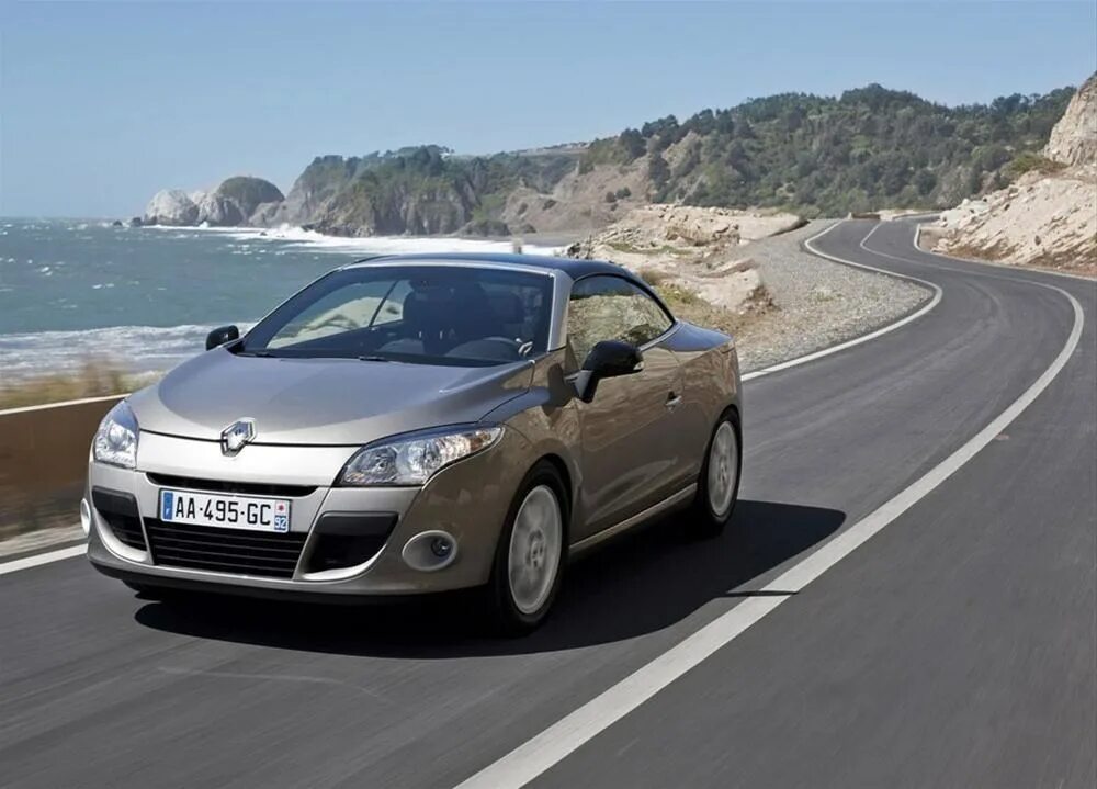 Рено фото 2011 2011 Renault Megane Coupe-Cabriolet